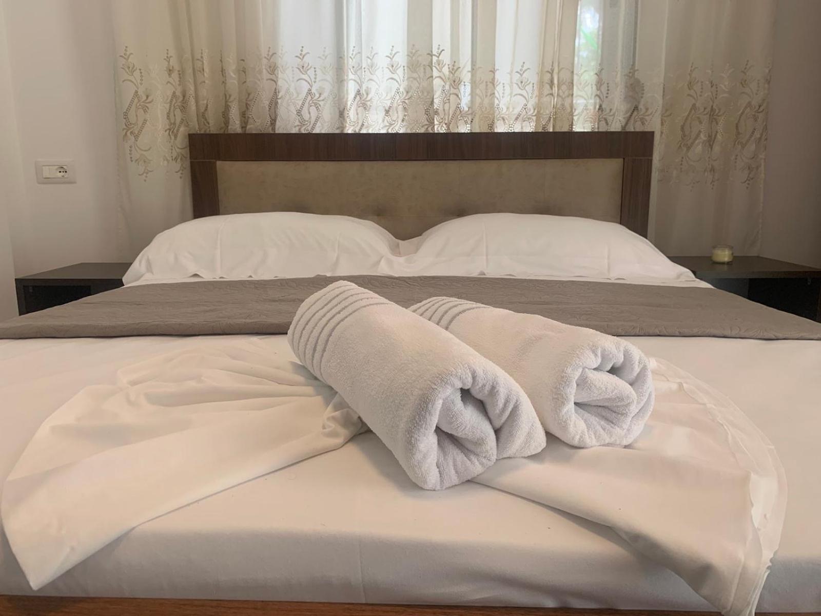 Qeparo View Rooms Exterior photo